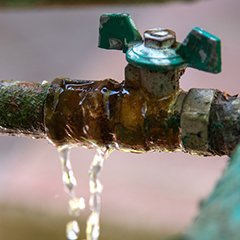 everest pro replacing emergency pipe leak in mississuaga home