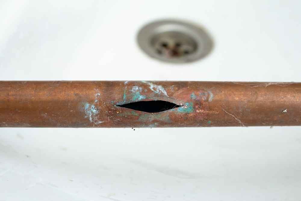 pin hole in water supply pipe