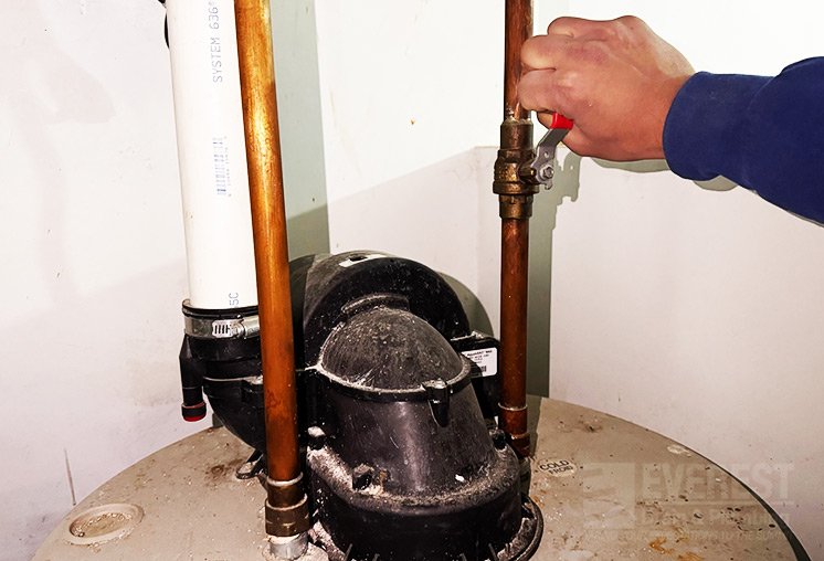 shut-off valve turning off the cold supply of cold water line