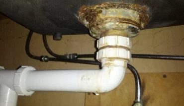 fix kitchen pipe